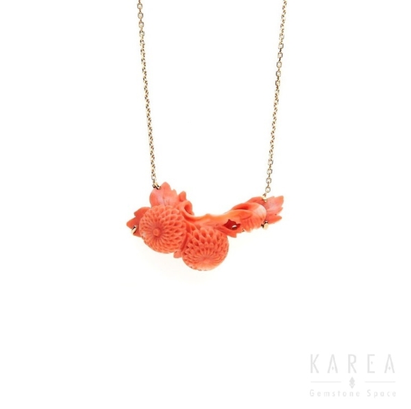 Naszyjnik koral rzeźbiony w formie kwiatowej gałązki ze złotym łańcuszkiem KAREA ID 000484