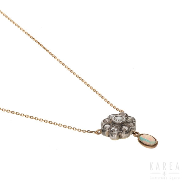 Naszyjnik dekorowany opalem i rozetą diamentową KAREA ID 000530